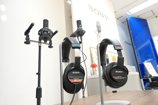 SONY MDR-CD900STの展示