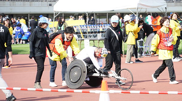 車いすマラソンボランティア